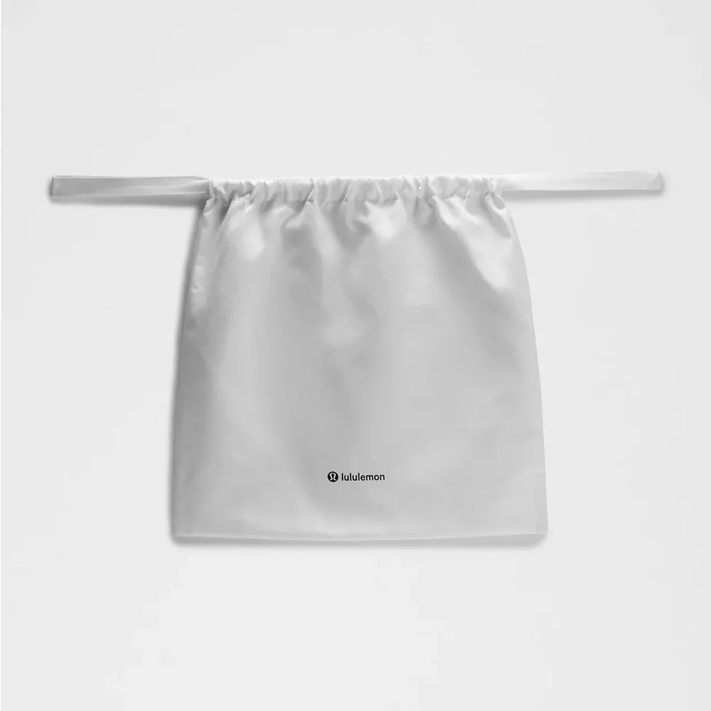 Lululemon Everywhere Belt Bag 1L
Leather Alternative - Picture 5 of 8